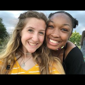 Meet your Posher, Alyssa